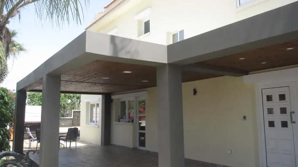 Bespoke-Pergola-Portfolio-12-1024x575-1