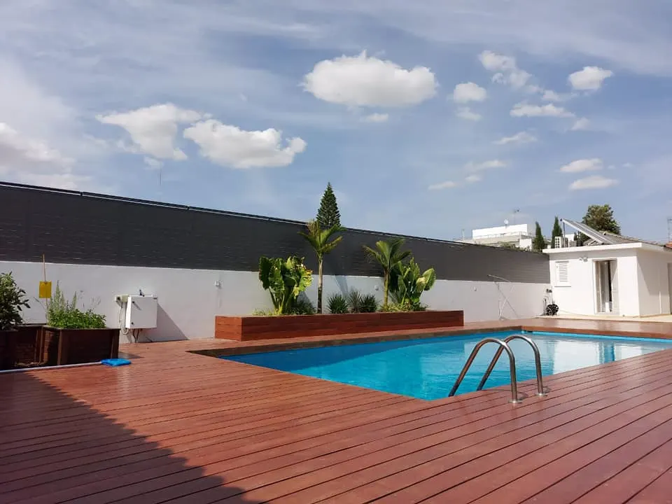 DECK-1