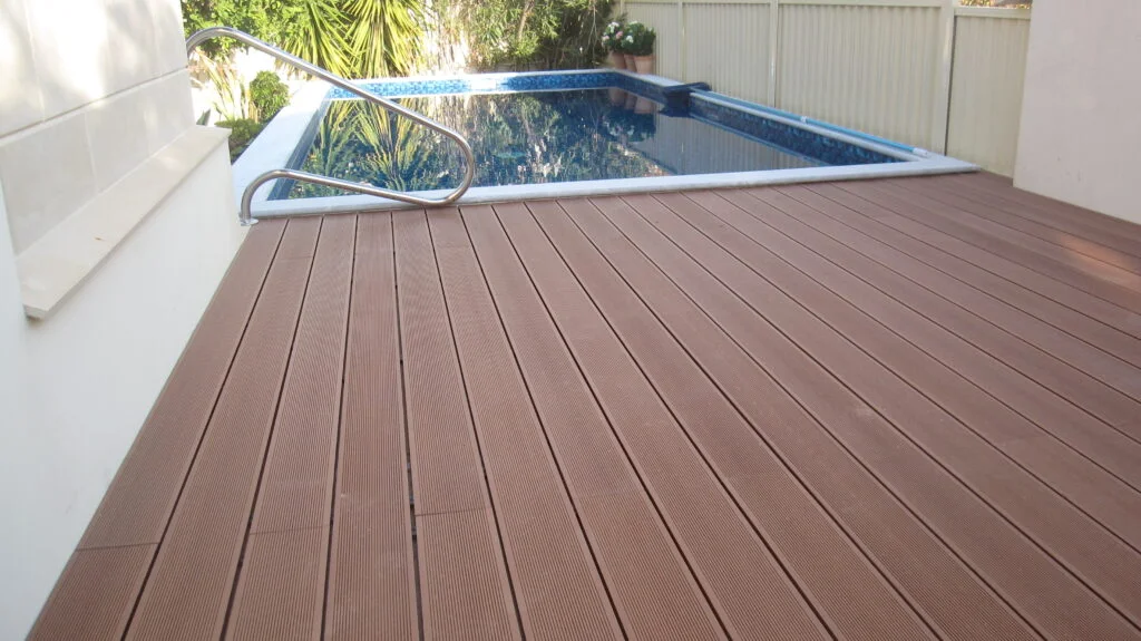DECK-3